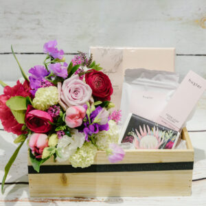 Cottage Garden – Flowers & Pamper Gift Box